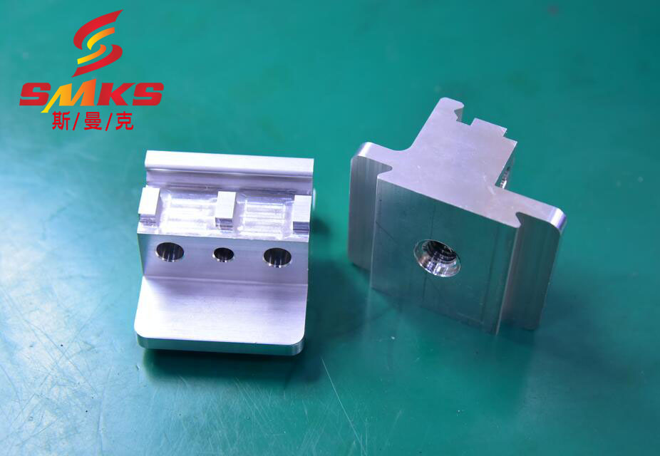 鋁合金<a href='http://www.zulin999.com' target='_blank'><u>交叉孔去毛刺</u></a>最新工藝